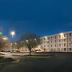 Doubletree By Hilton Charlotte Airport