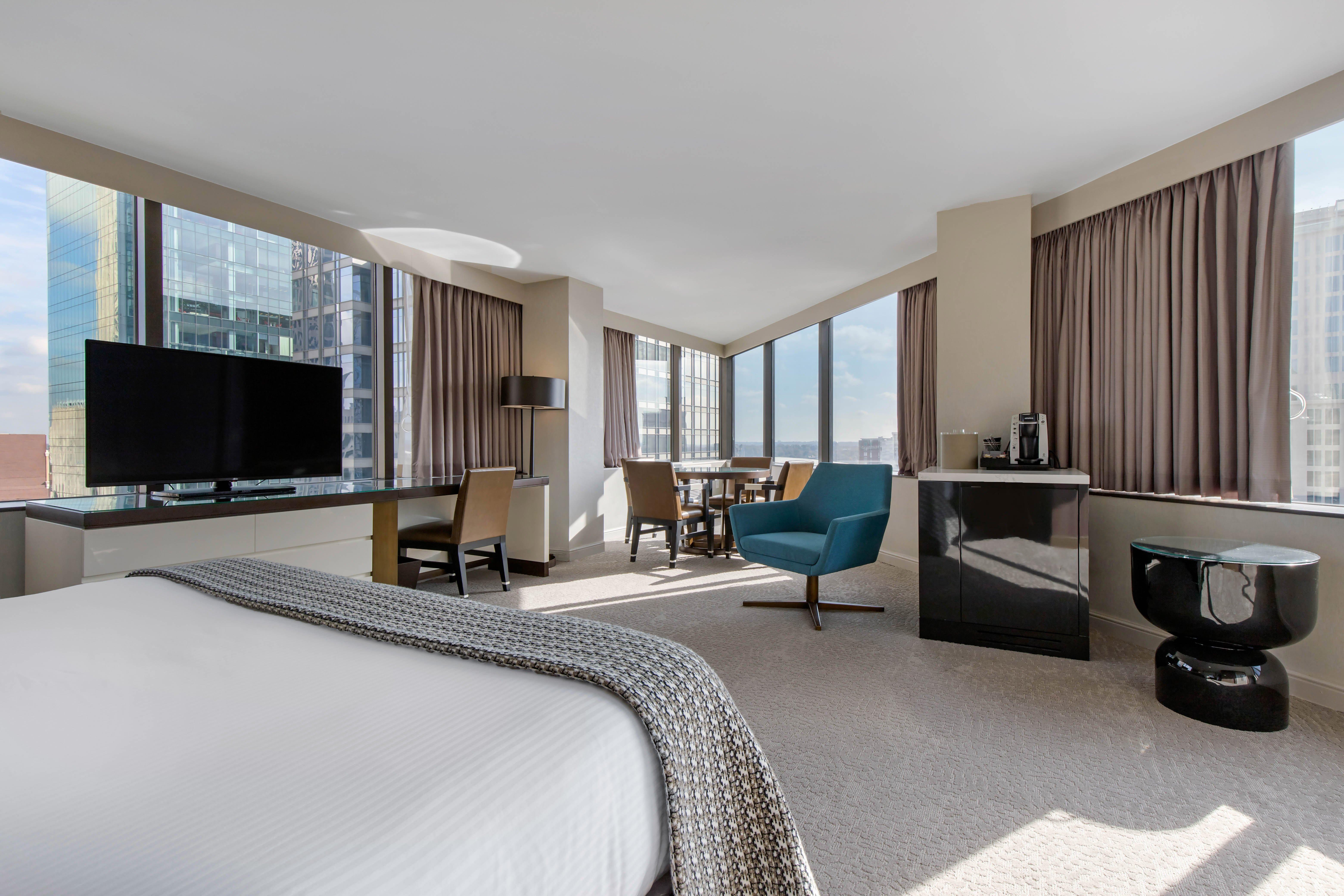 Omni Hotel 4*