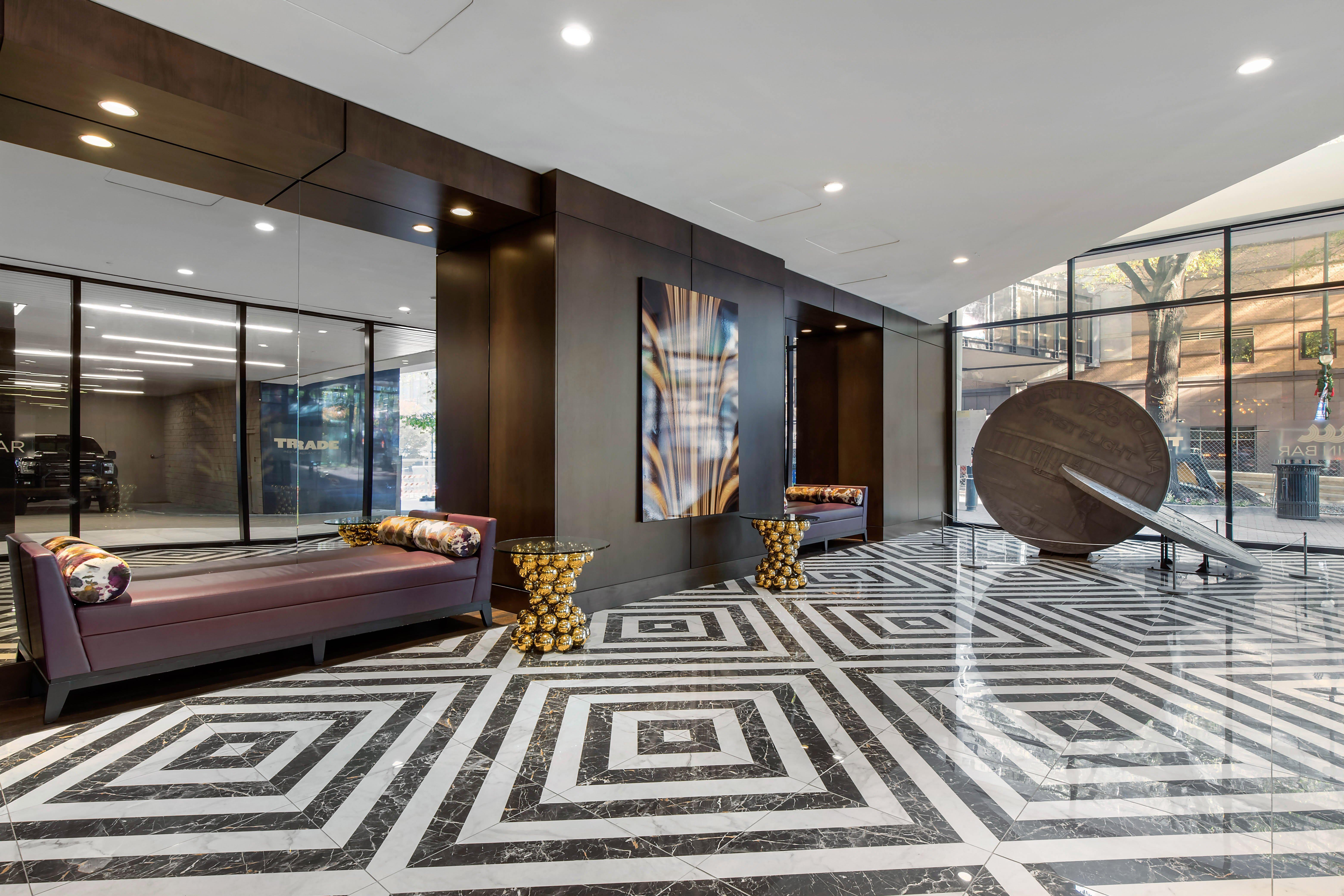 Omni Hotel 4*
