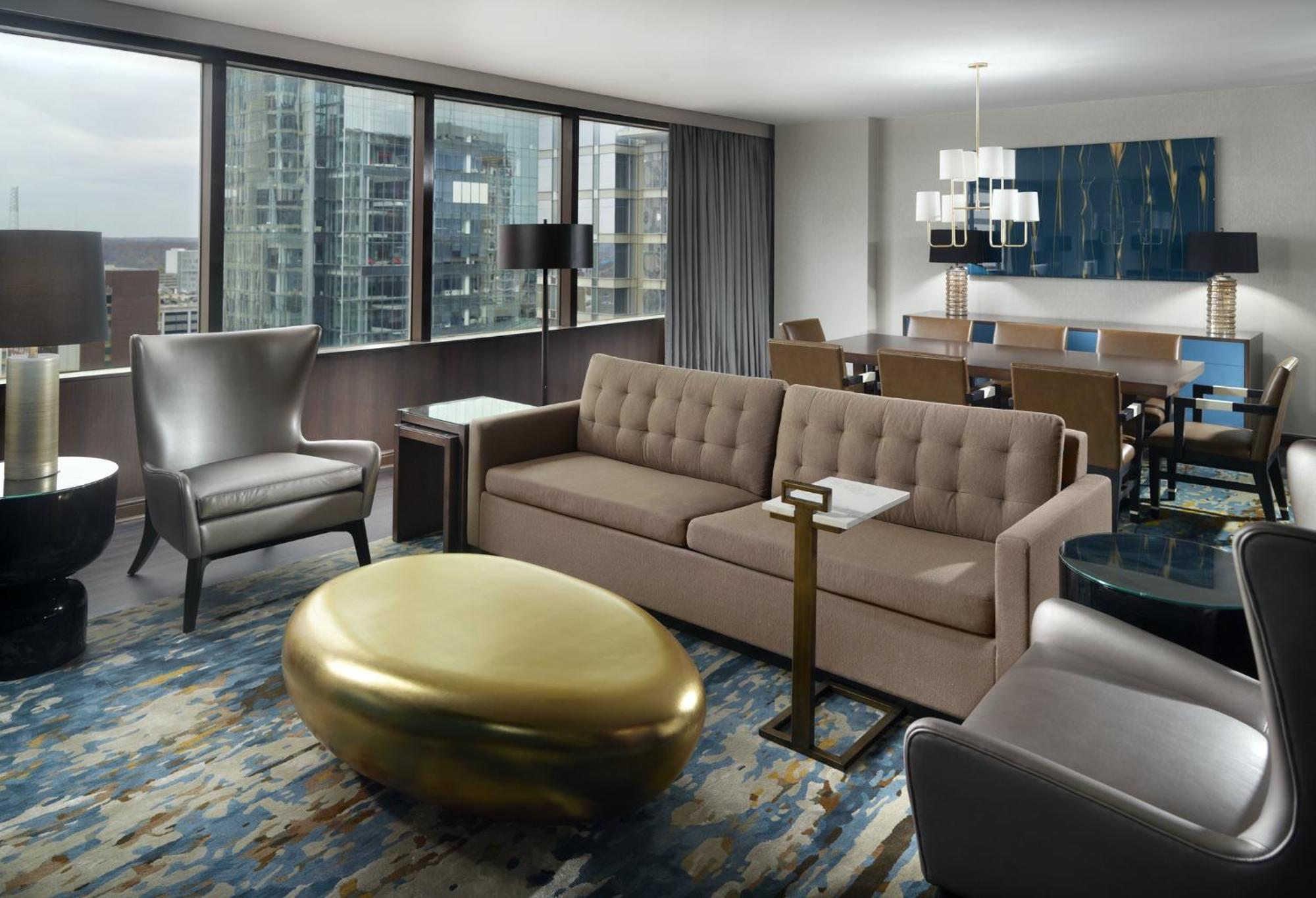 Omni Hotel 4*