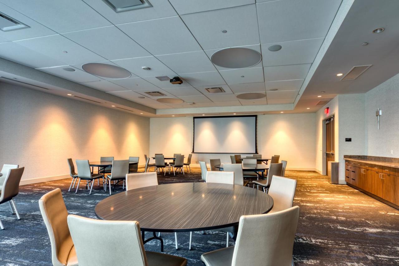 Express & - - South End By Ihg Hotel 3*