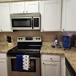 Uptown Apartment 2 Bedroom With Wi-Fi