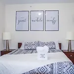 Serene Uptown 2Br And 2Ba Apartment