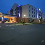 Holiday Inn Express & Suites Charlotte North By Ihg