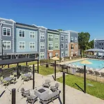 Landing At Pine 25 North End - 1 Bedroom In Tryon Hills