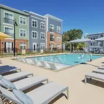 Landing At Pine 25 North End - 1 Bedroom In Tryon Hills