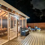 Tiki Hut, Bar, Kitchenette, Grill, Firepit At Pool