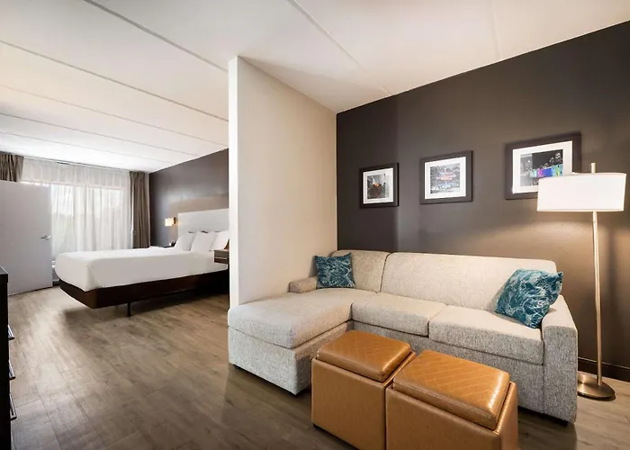 Comfort Suites Northlake