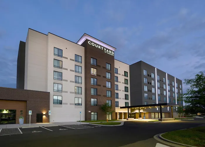 Courtyard By Marriott Charlotte Waverly