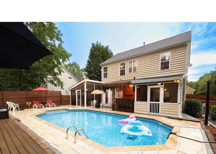 Tiki Hut, Bar, Kitchenette, Grill, Firepit At Pool