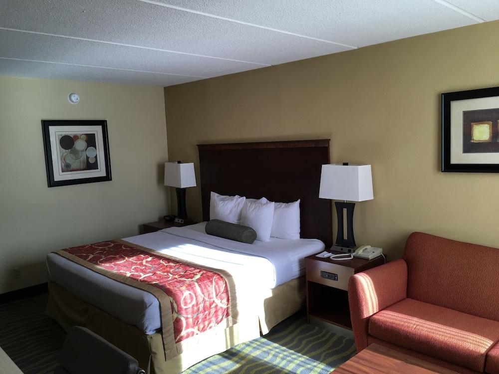 The Independence - Matthews Hotel