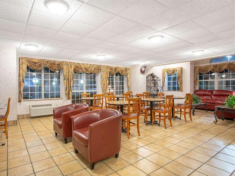 Microtel & By Wyndham Charlotte/northlake