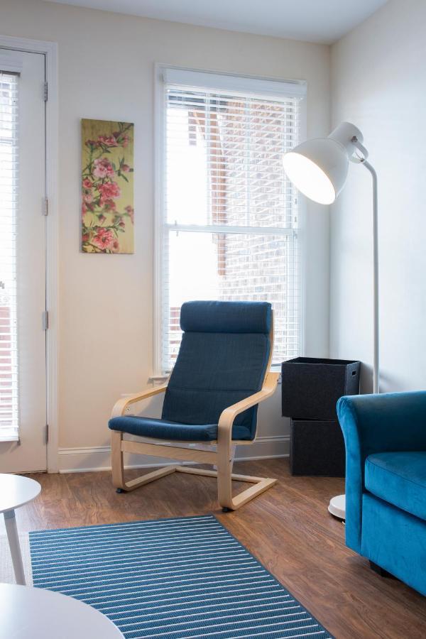 Studio And 1br Apts By Frontdesk Apartment