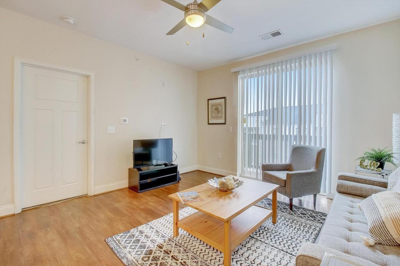 Apartment Frontdesk Plaza Midwood Apts Charlotte, Nc *