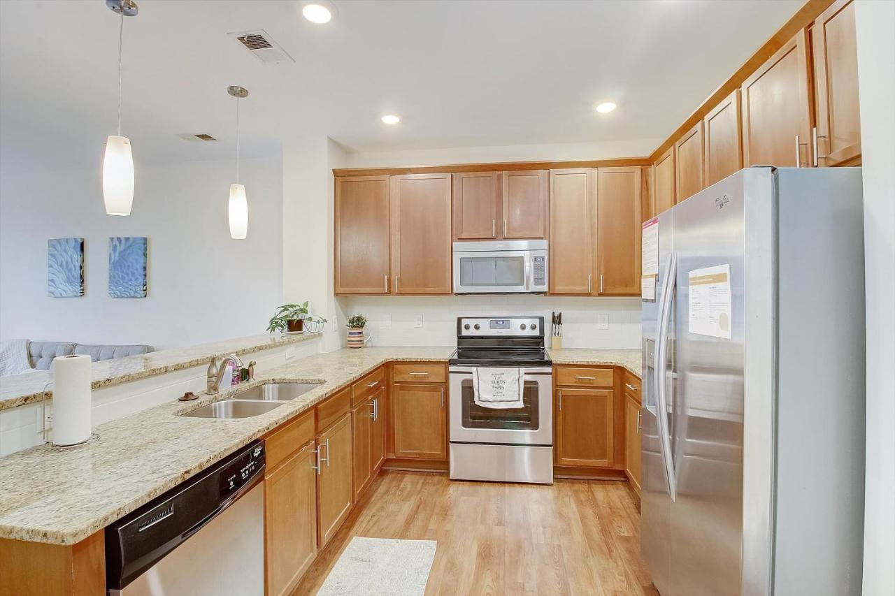 Frontdesk Plaza Midwood Apts Charlotte, Nc *