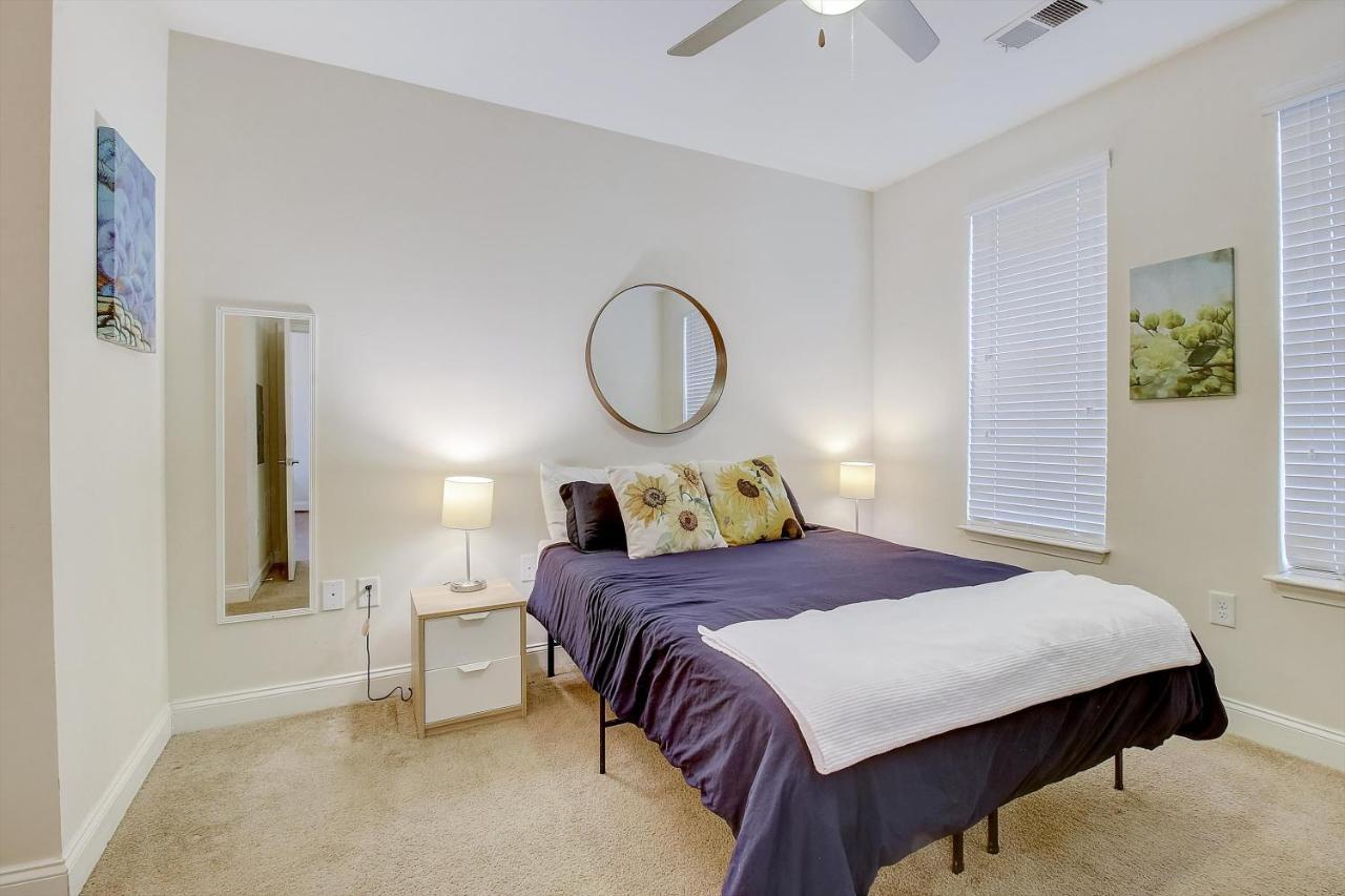 Frontdesk Plaza Midwood Apts Charlotte, Nc * Charlotte