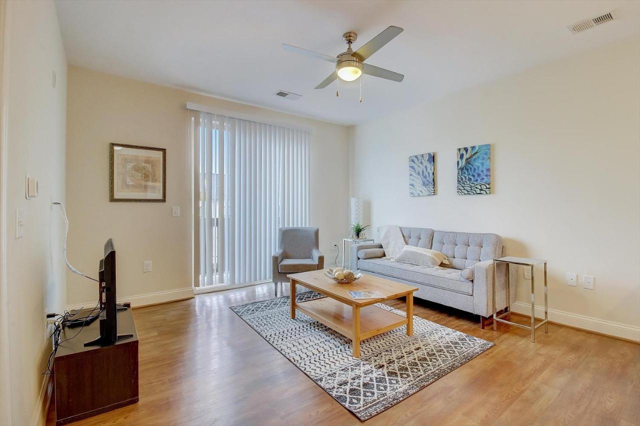 Apartment Frontdesk Plaza Midwood Apts Charlotte, Nc *