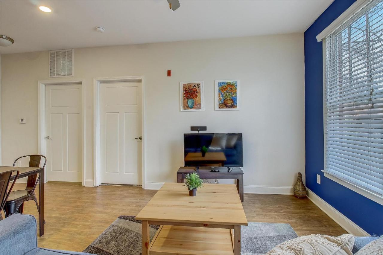 Studio And 1br Apts By Frontdesk Apartment Charlotte