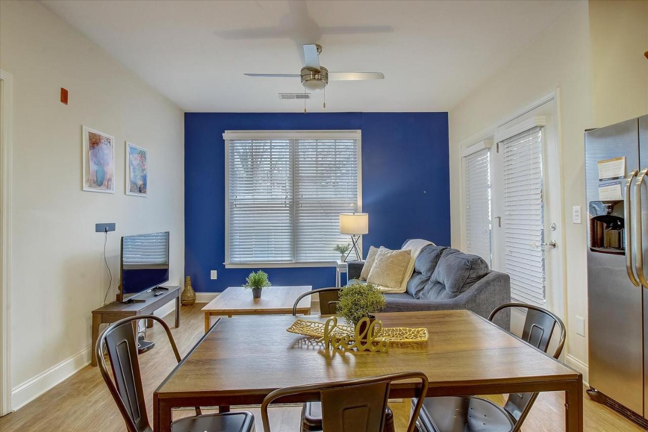 Studio And 1br Apts By Frontdesk