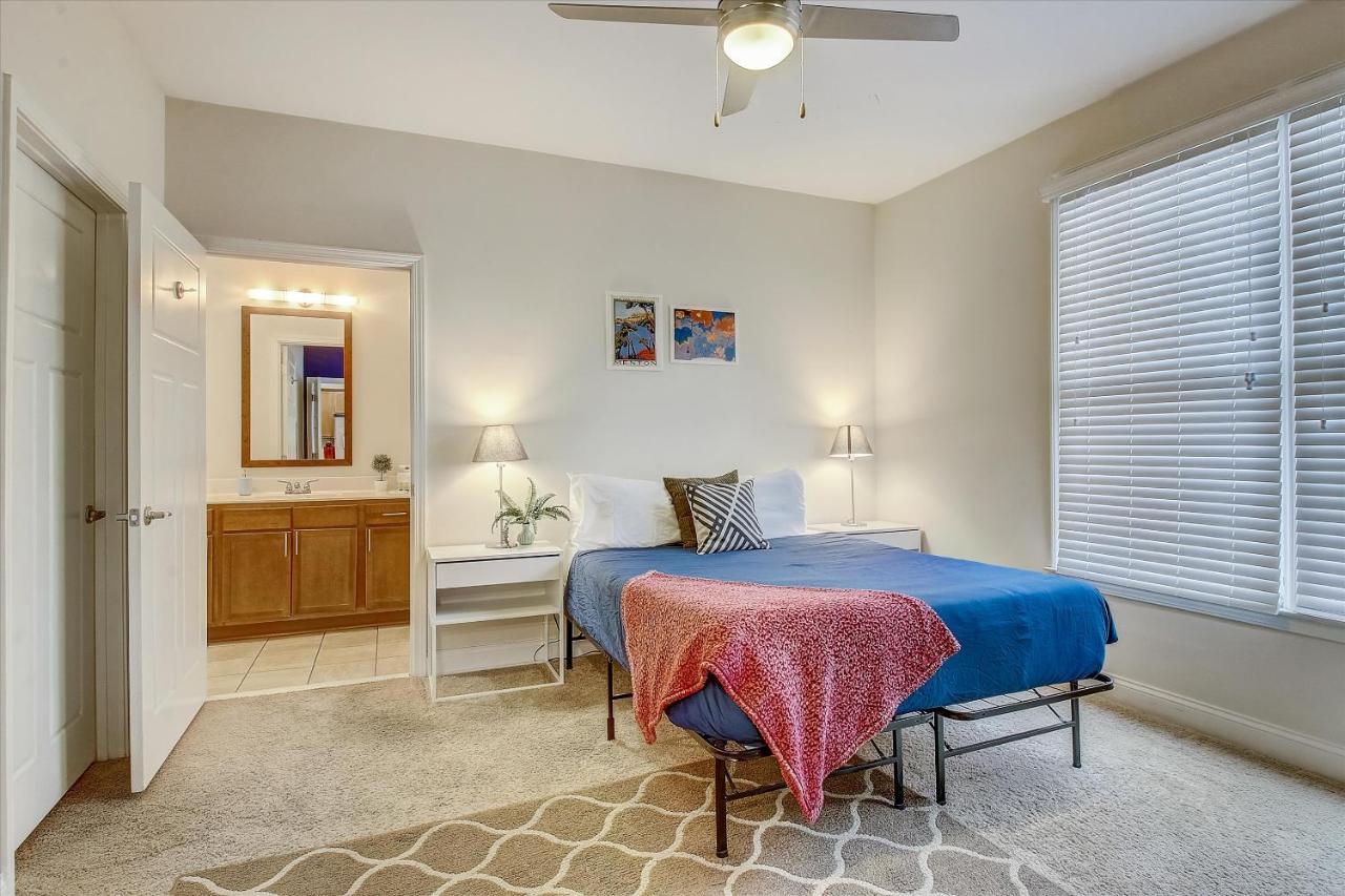 Studio And 1br Apts By Frontdesk Charlotte