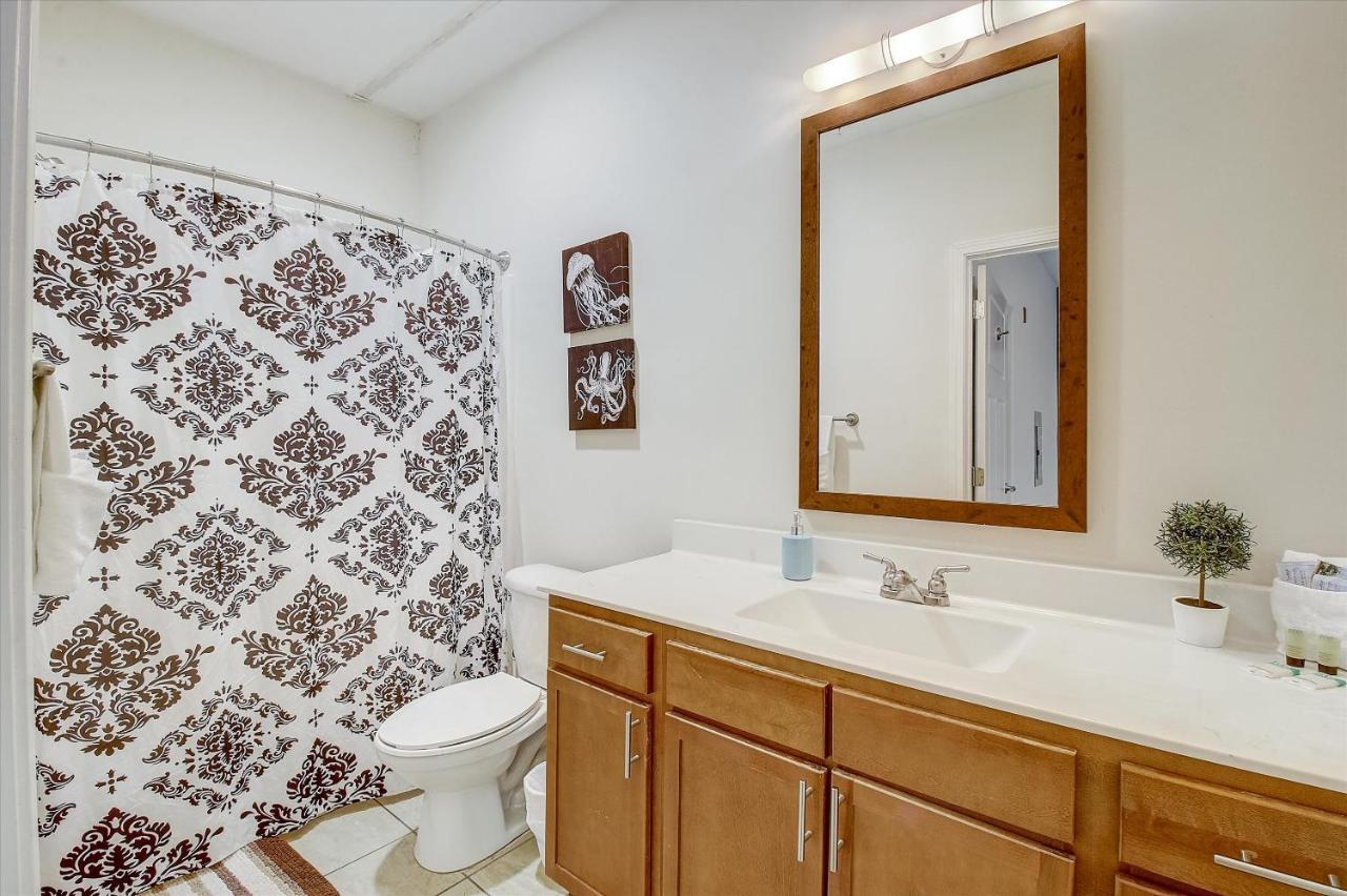 Studio And 1br Apts By Frontdesk Apartment Charlotte