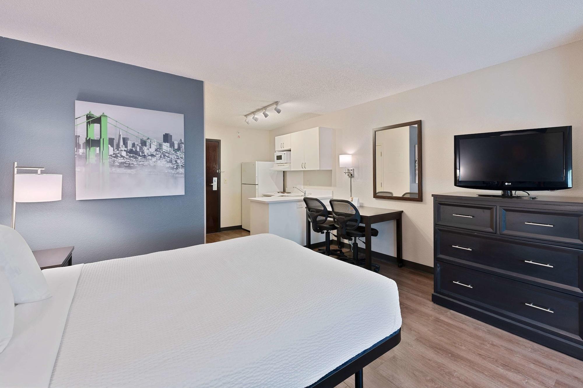 Extended America Select - - Tyvola Rd Hotel 2*