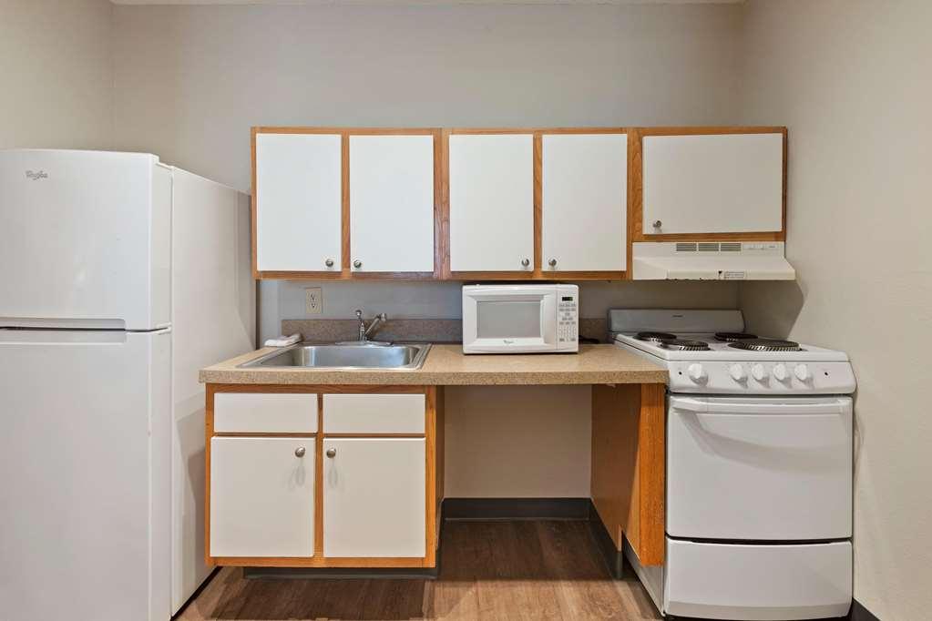 Extended America Select - - Place - E Mccullough Dr Charlotte