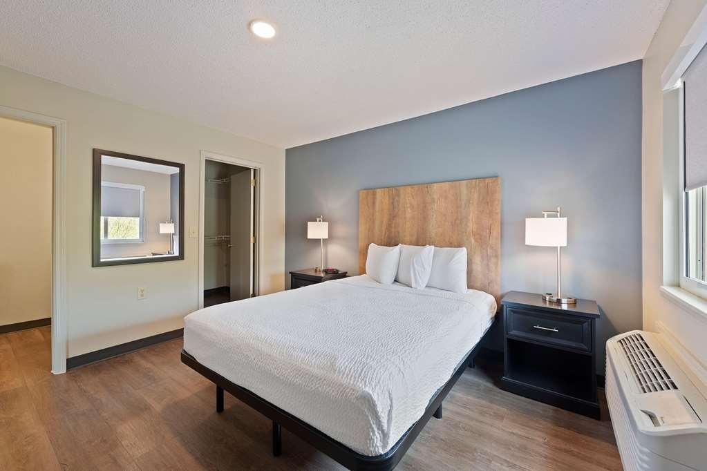 Hotel Extended America Select - - Place - E Mccullough Dr 2*
