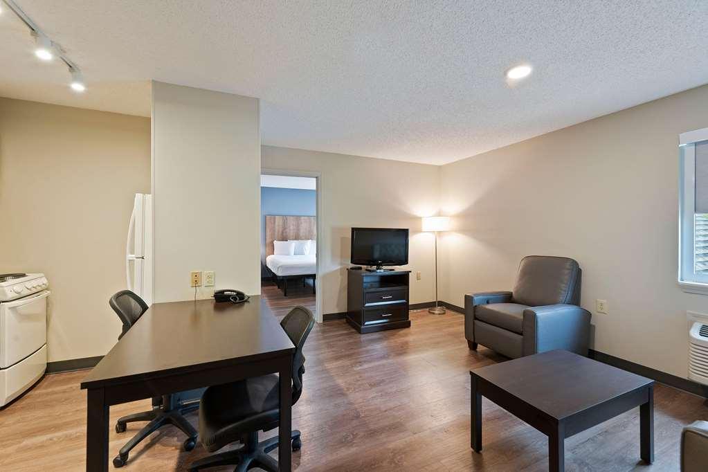 Extended America Select - - Place - E Mccullough Dr Hotel Charlotte