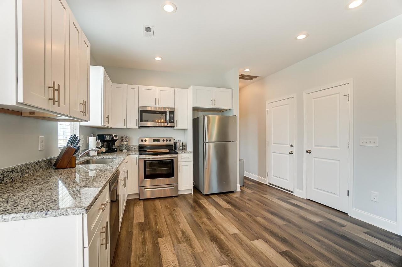 Holiday home New!! Cozy In Charlotte, Near White Water Center, Uptown & Airport! Charlotte