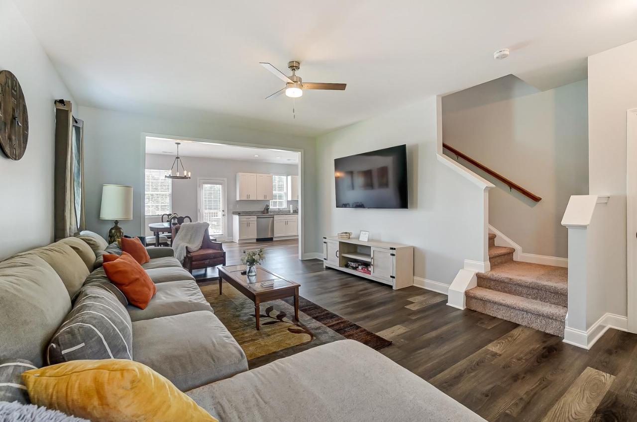New!! Cozy In Charlotte, Near White Water Center, Uptown & Airport! * Charlotte