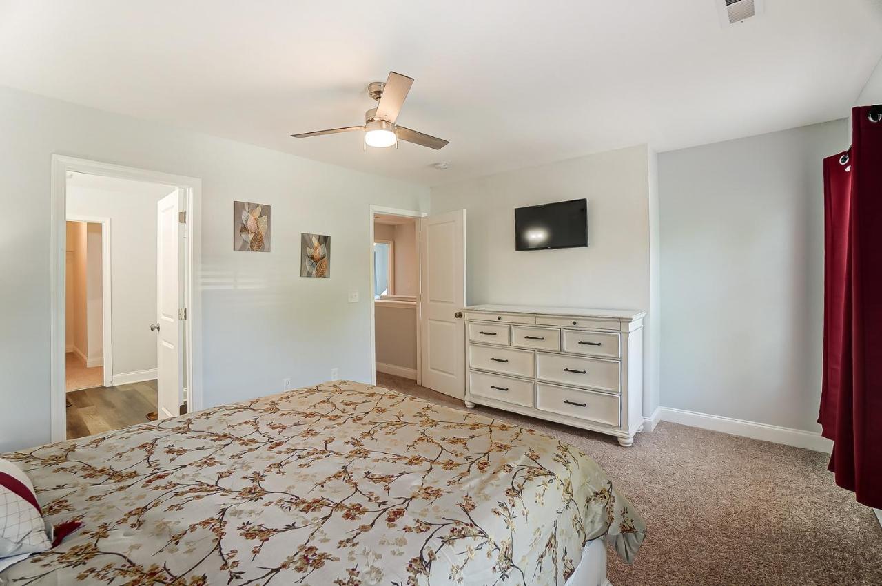 New!! Cozy In Charlotte, Near White Water Center, Uptown & Airport!