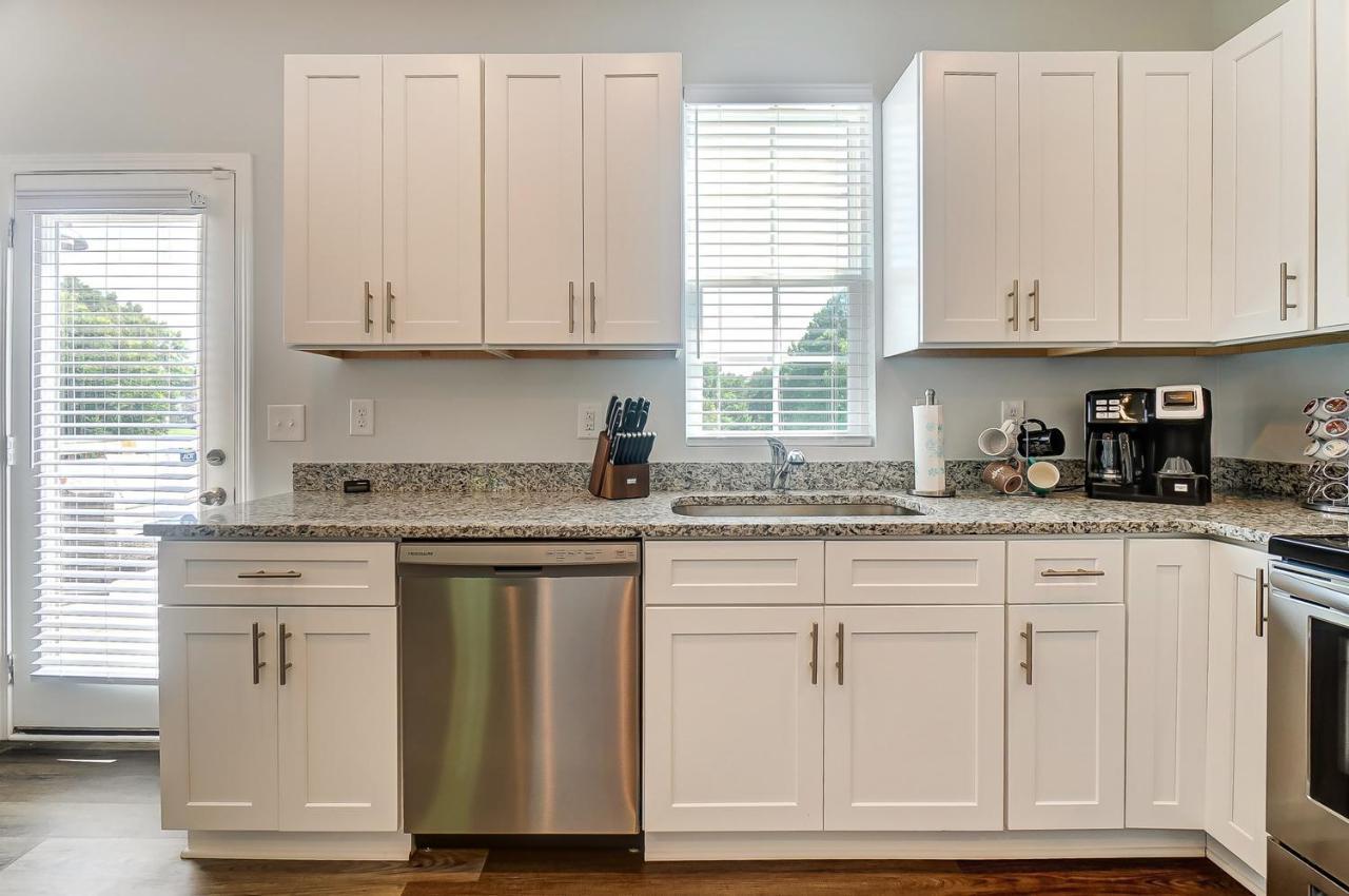 New!! Cozy In Charlotte, Near White Water Center, Uptown & Airport!