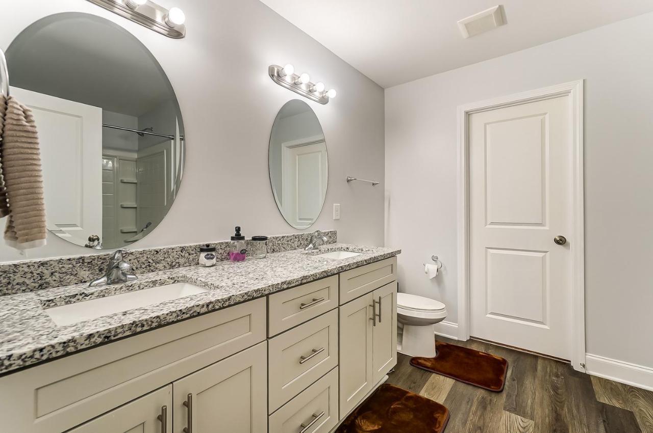 New!! Cozy In Charlotte, Near White Water Center, Uptown & Airport! * Charlotte