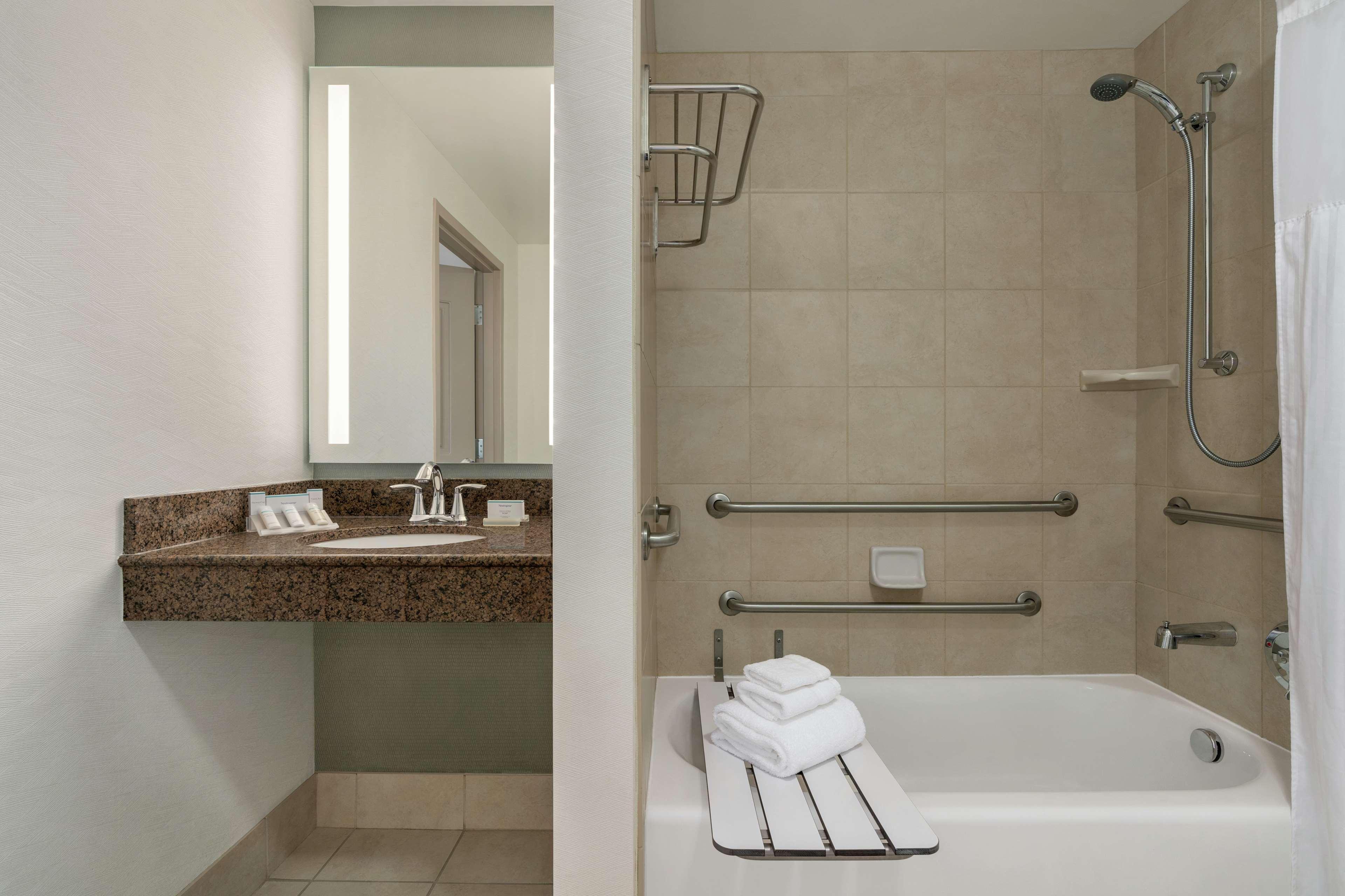 Hilton Garden Charlotte/ayrsley 3*