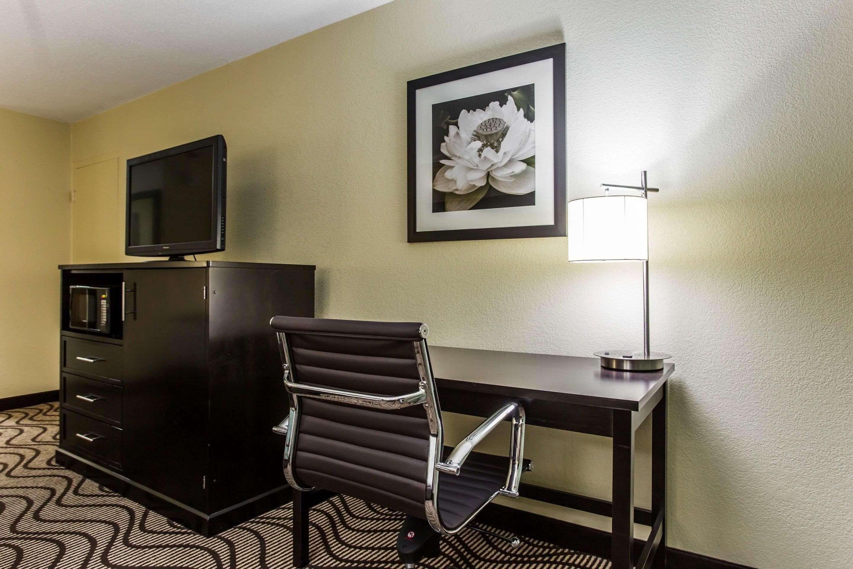 Red Lion Hotel 3*