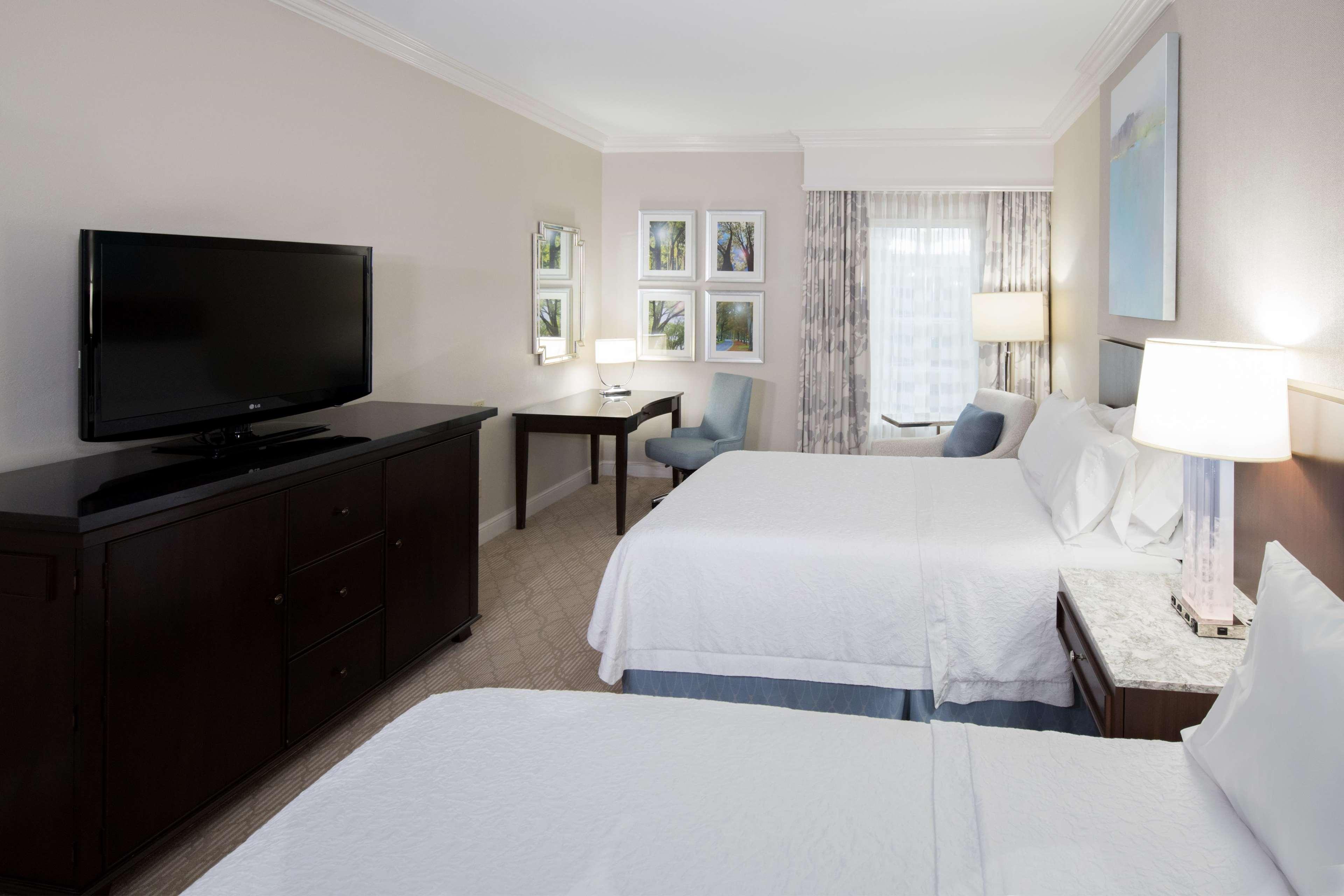 Hampton & South Park At Phillips Place 3*