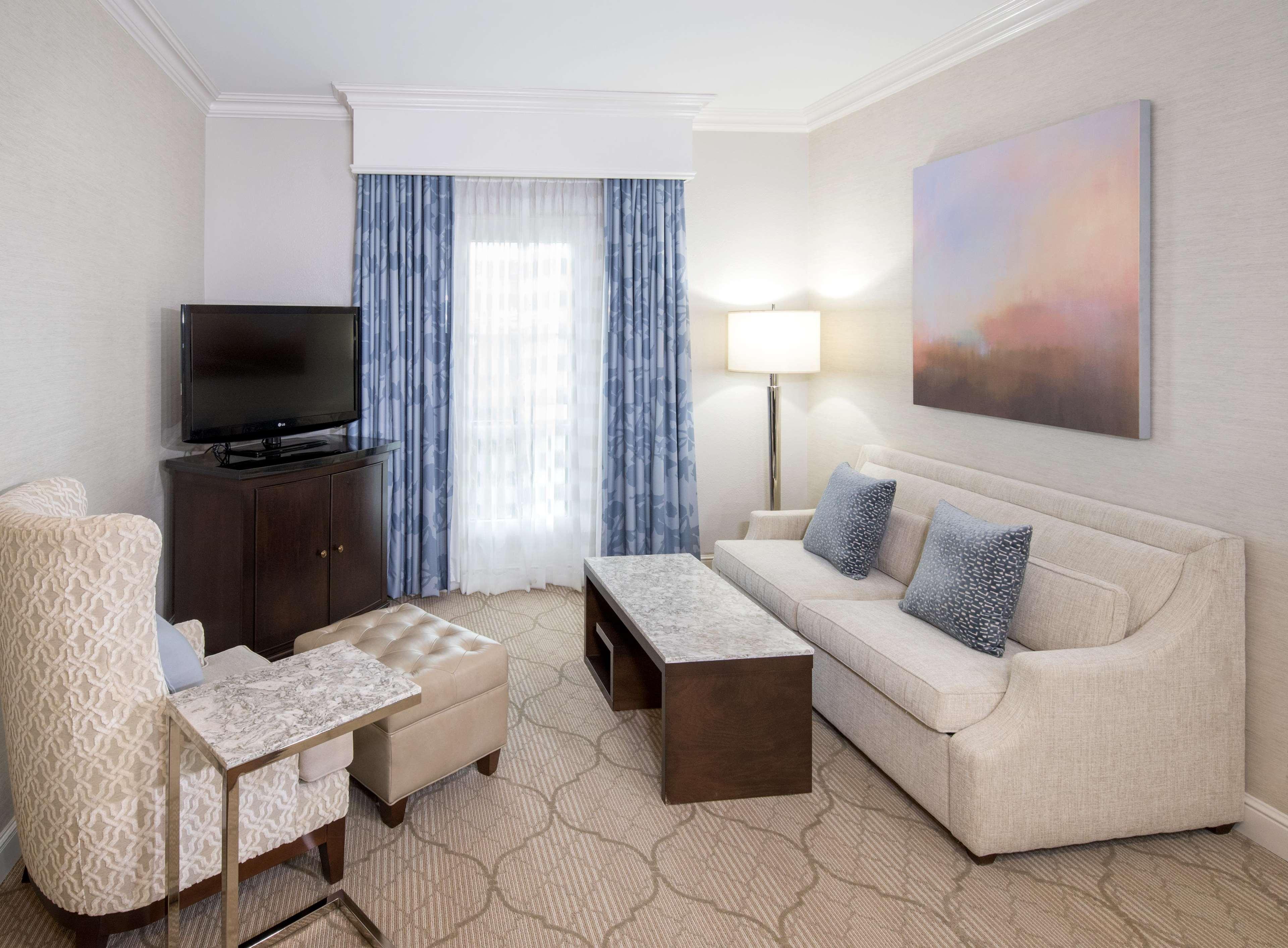 Hampton & South Park At Phillips Place Hotel