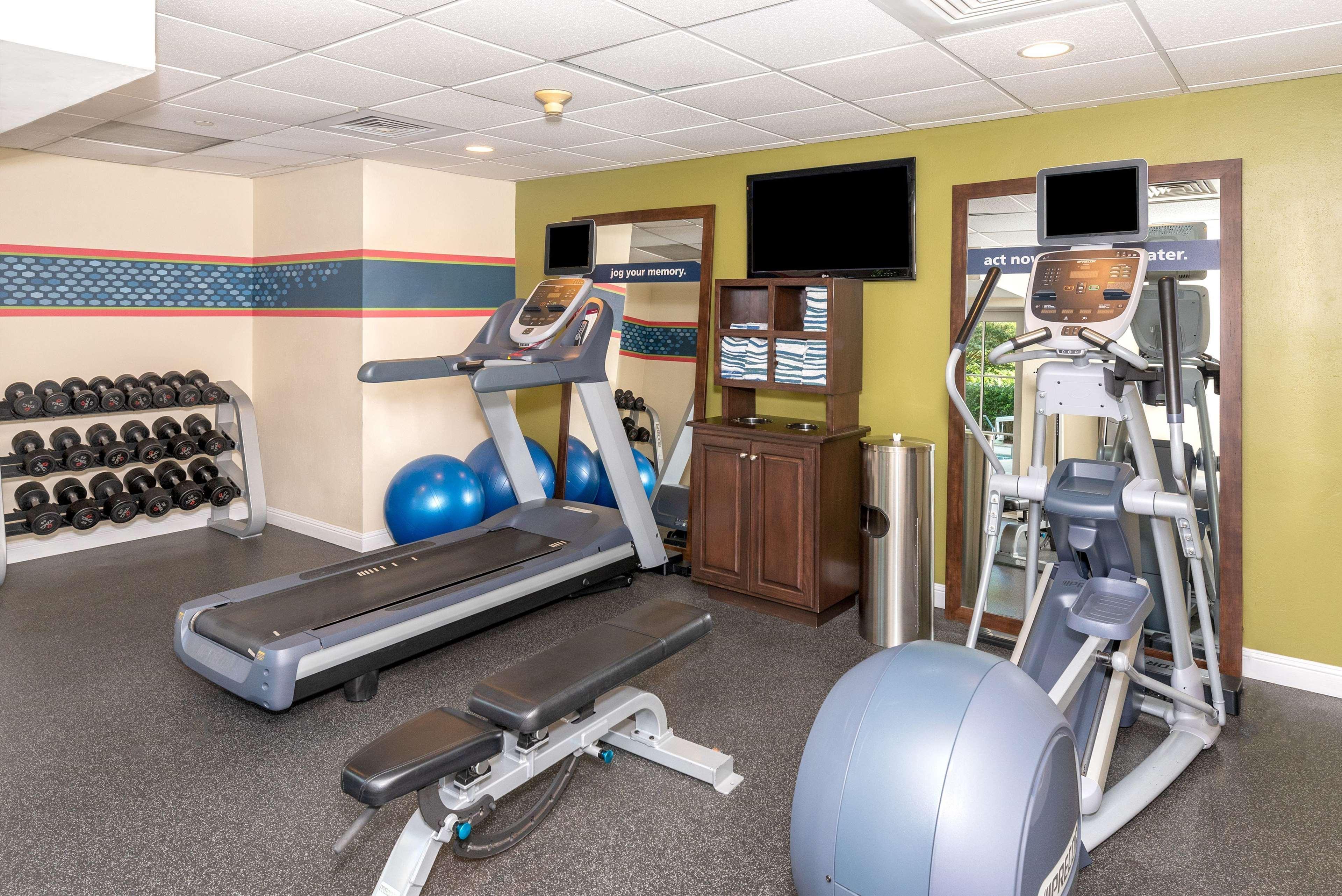 Hampton & South Park At Phillips Place Hotel 3*