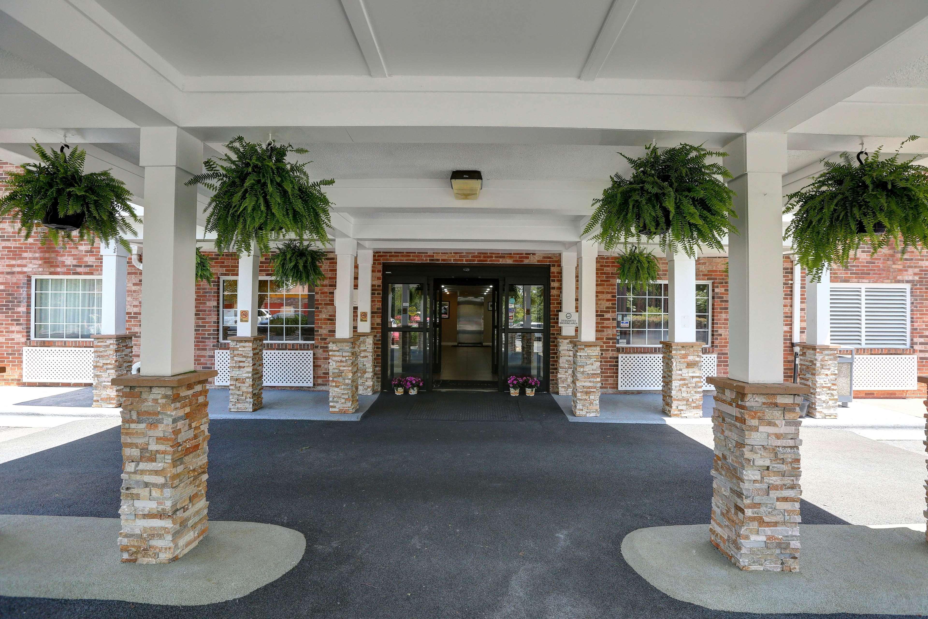 Country & By Radisson, I-85 Airport, Nc Hotel 2*