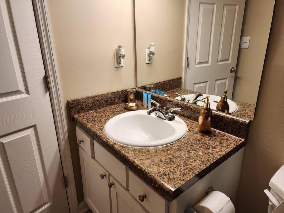 Uptown 2 Bedroom With Wi-fi Charlotte