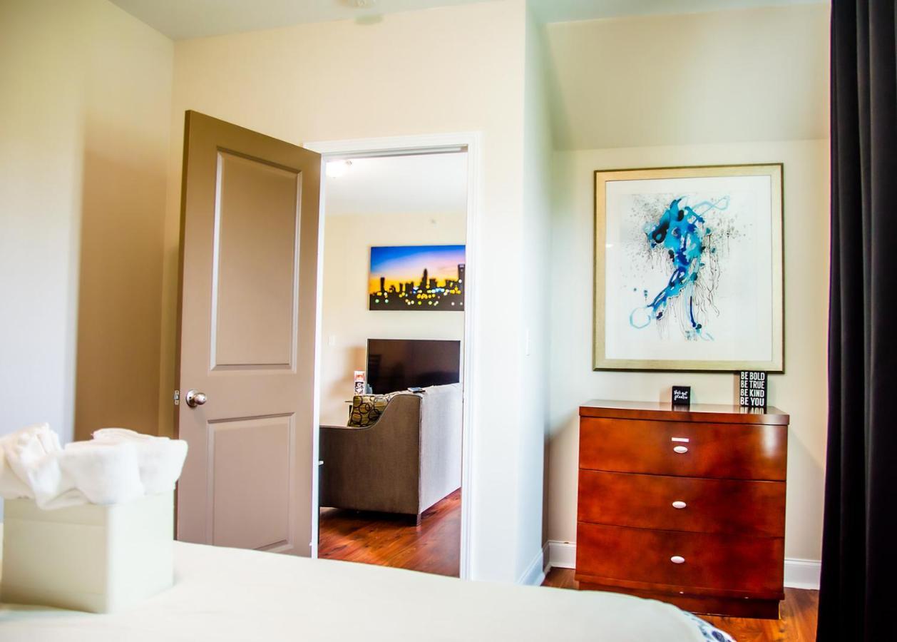 Serene Uptown 2br And 2ba *