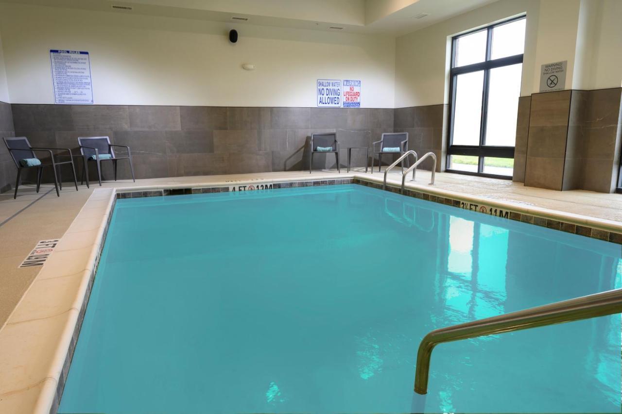 Hotel Courtyard By Marriott Waverly 3*