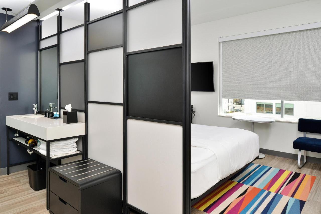 Aloft Airport Hotel Charlotte