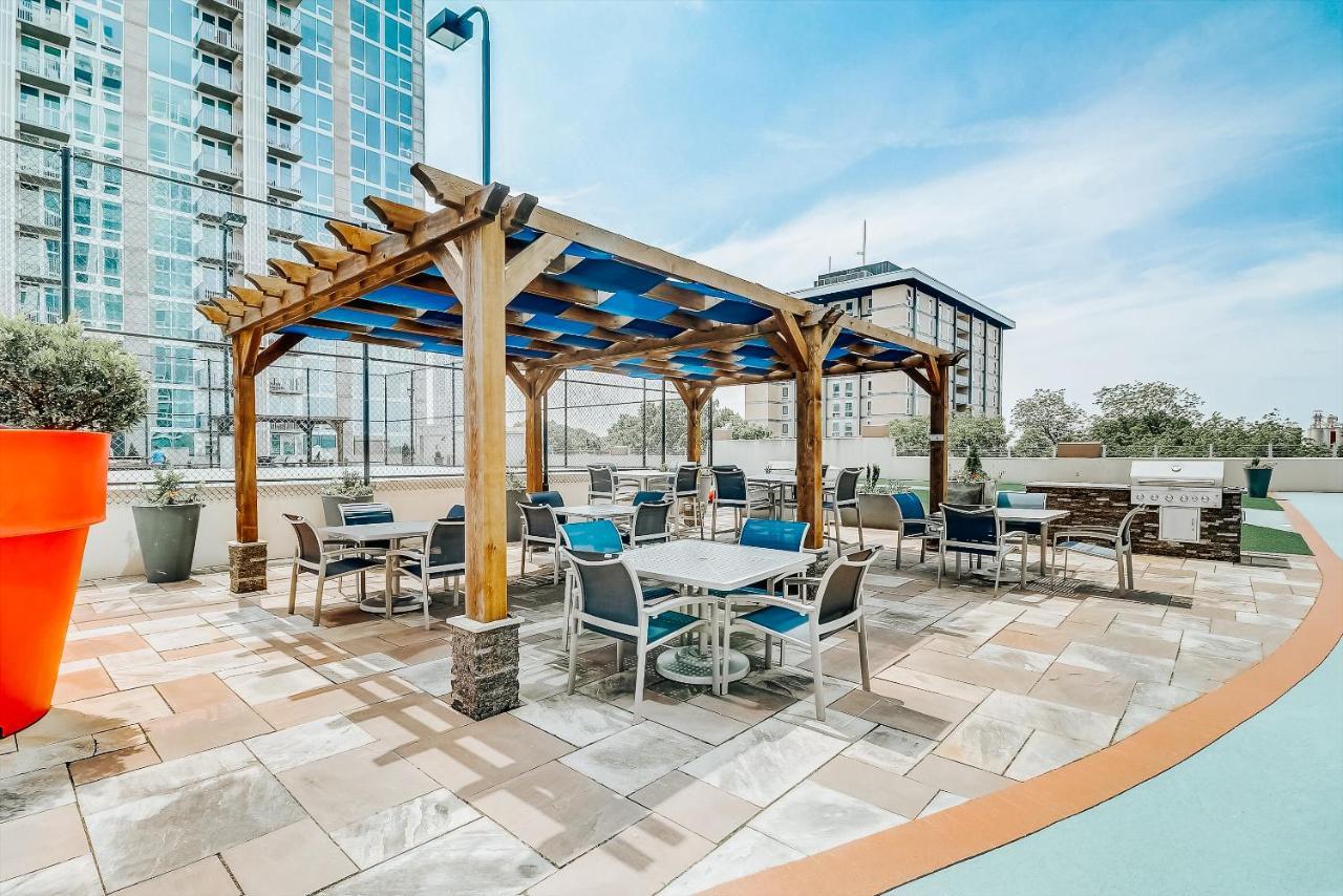 Apartment Frontdesk Skyhouse Apts Uptown Charlotte