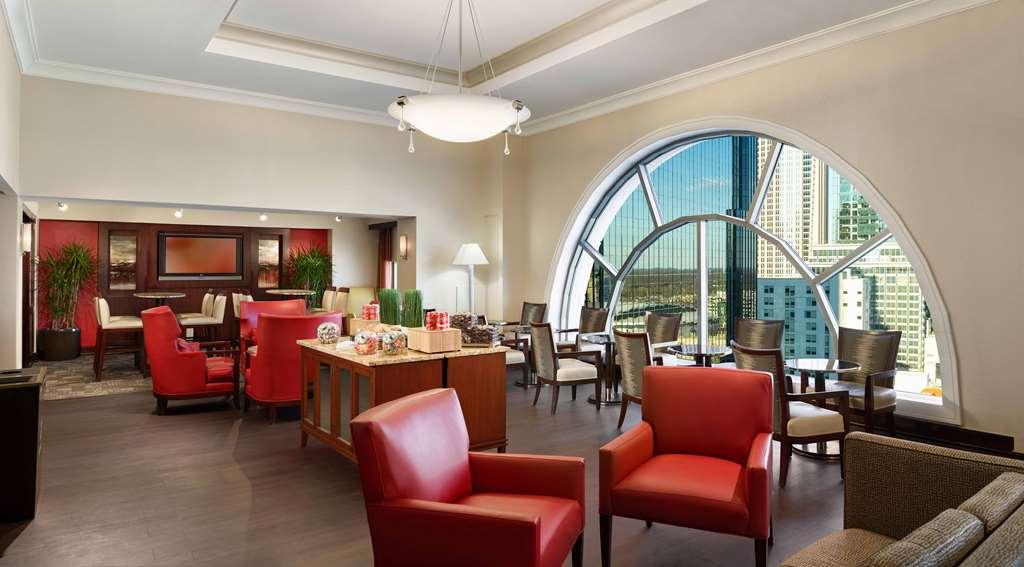 Hotel Hilton Uptown 4*