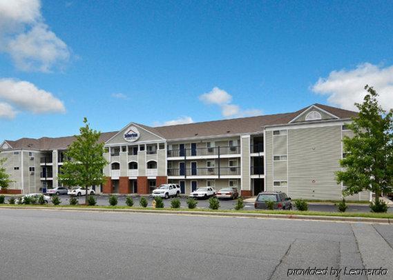 Suburban Charlotte-ballantyne