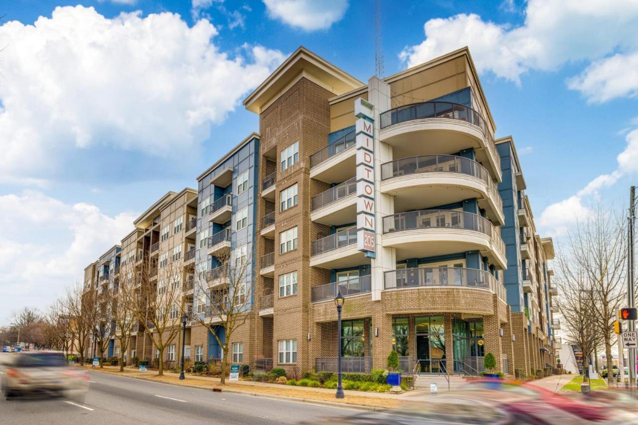 Apartment Premium And At Midtown 205 In
