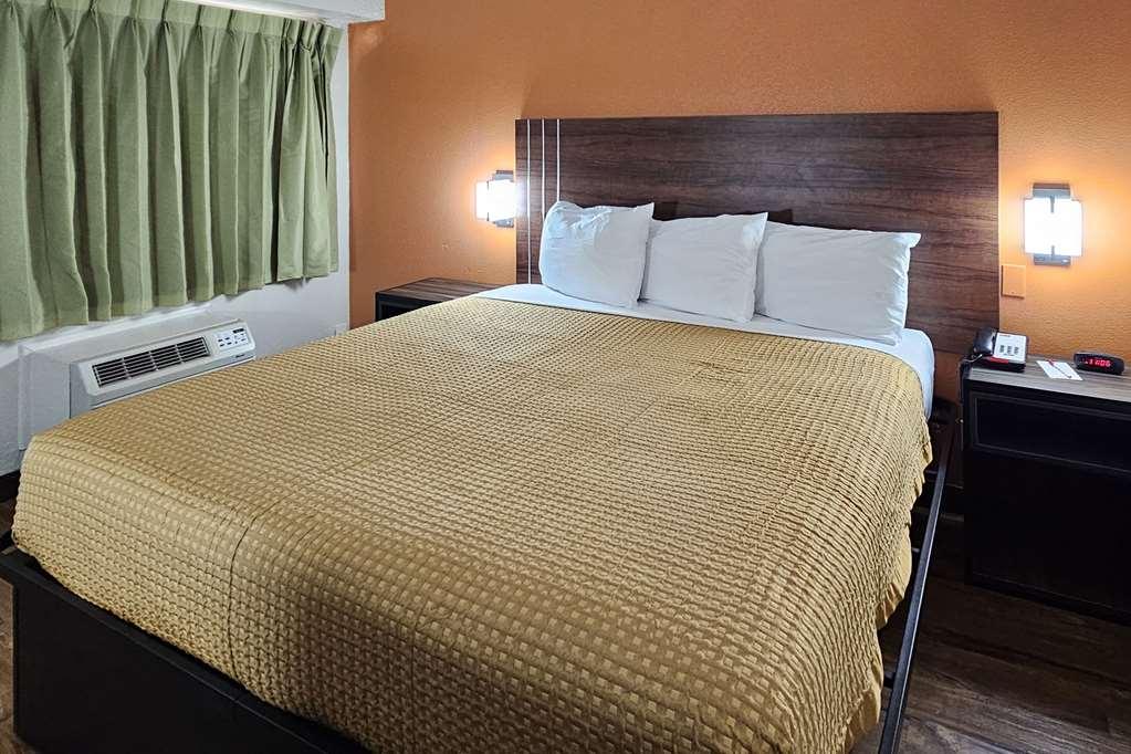 Hotel Econo Airport