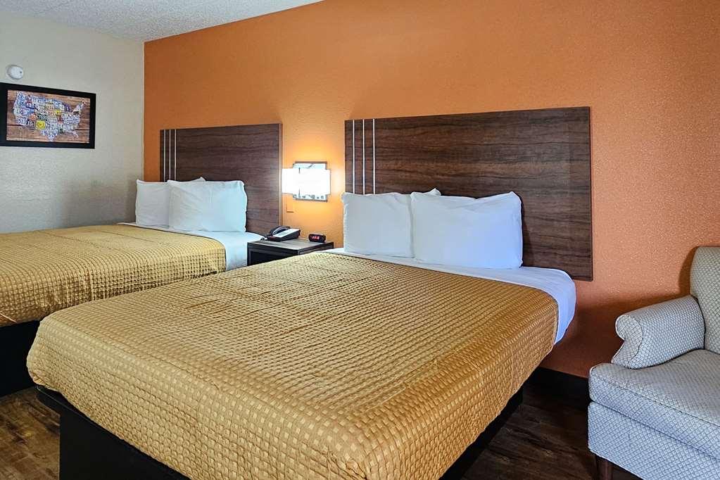Hotel Econo Airport *